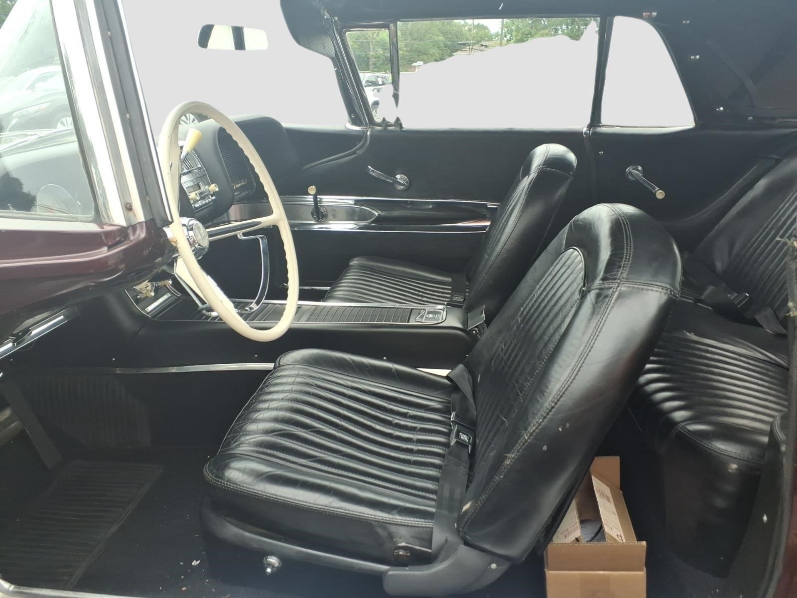 1960 Ford Thunderbird Deluxe