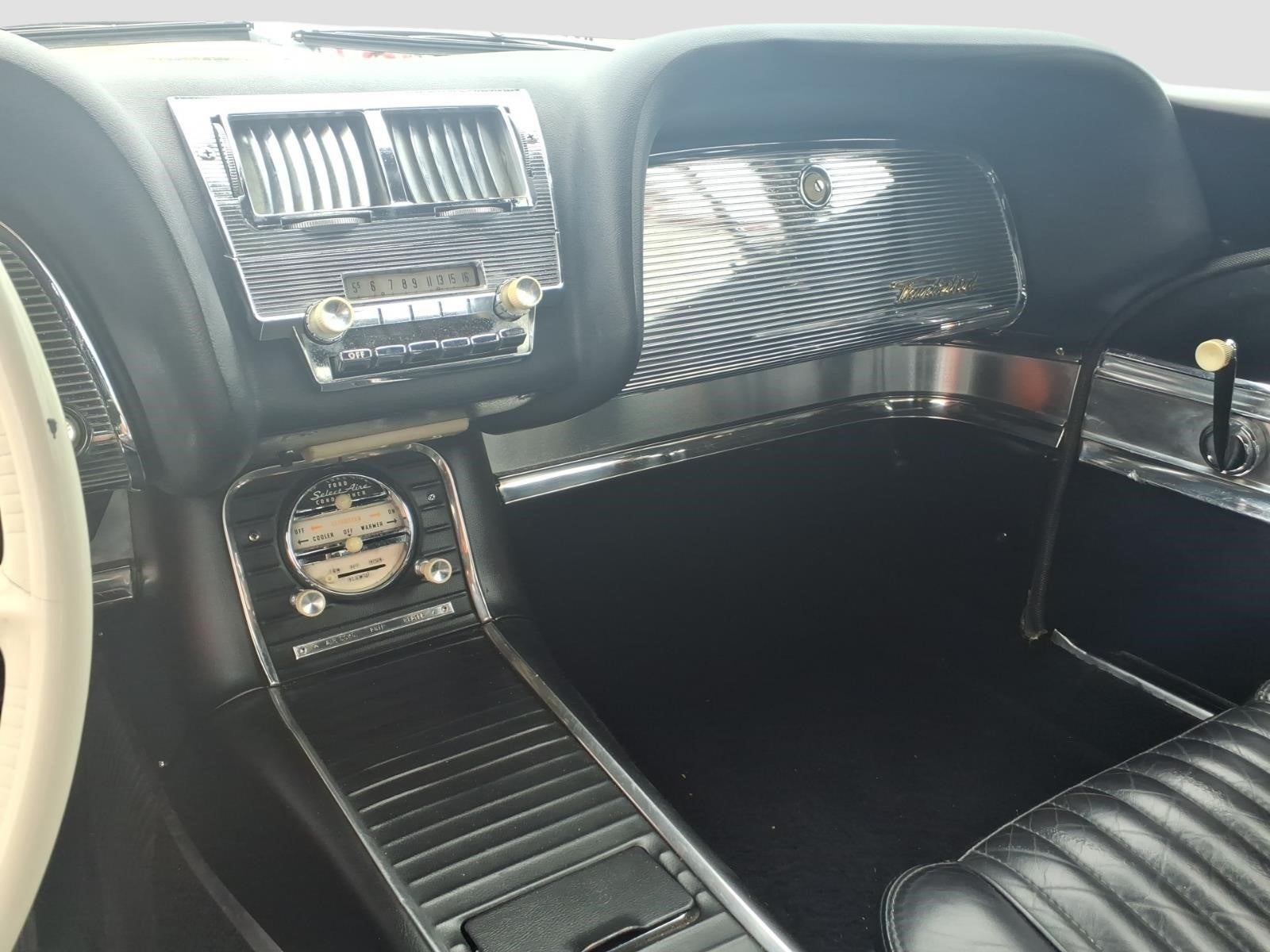 1960 Ford Thunderbird Deluxe