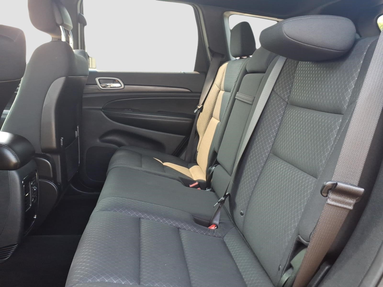 2019 Jeep Grand Cherokee Laredo E