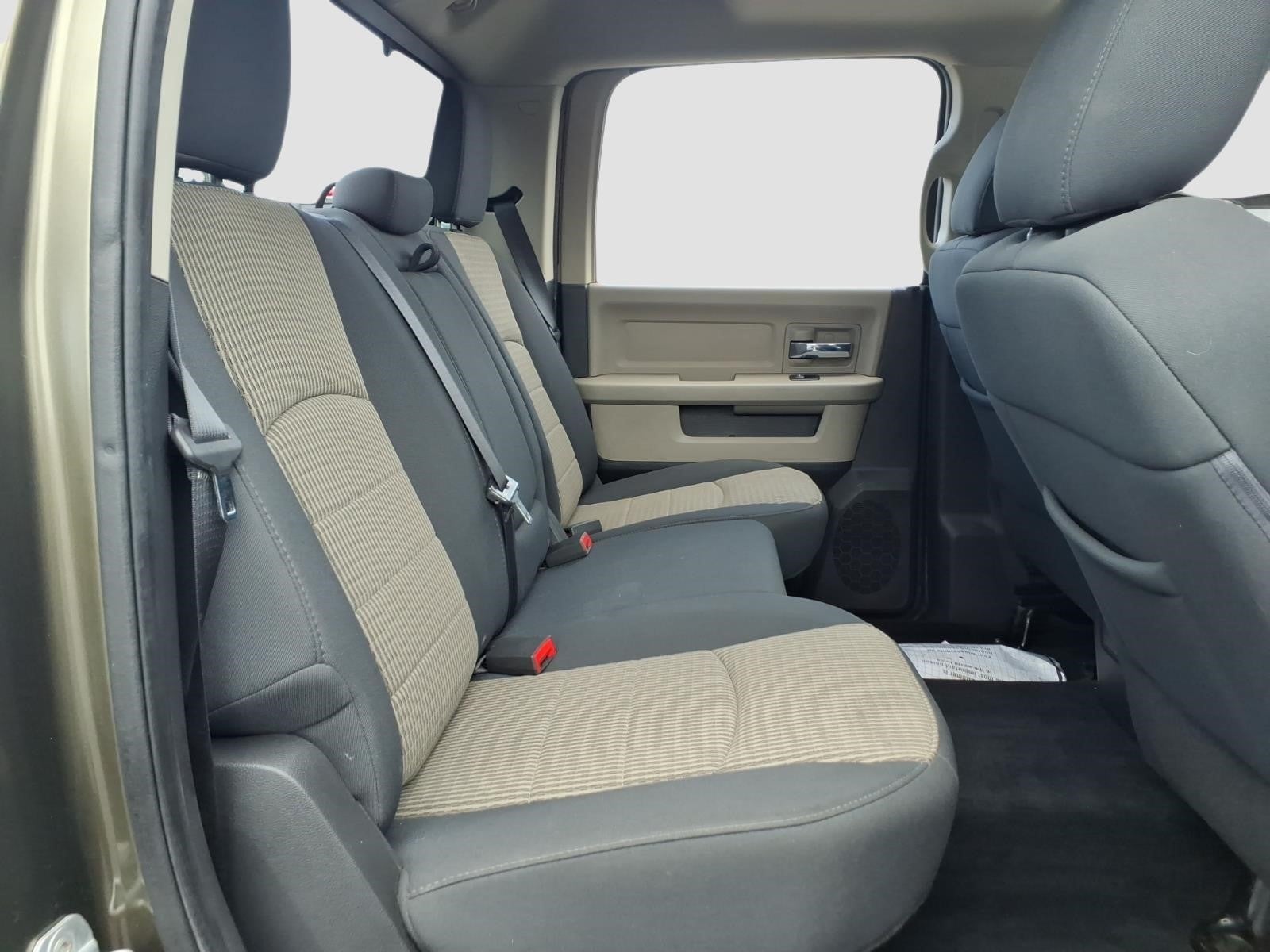 2012 RAM 1500 4WD CREW CAB 140.5 BIG H