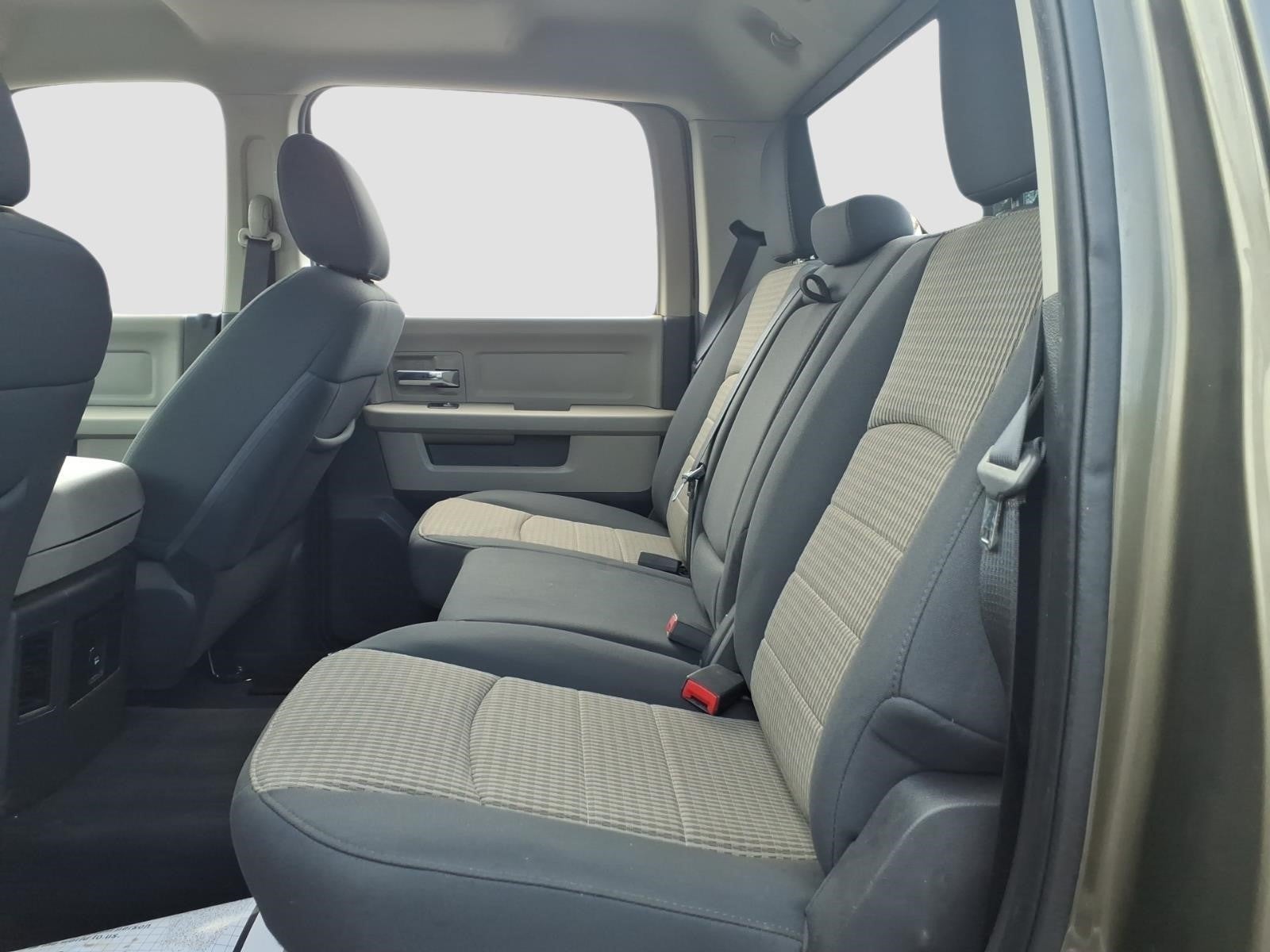 2012 RAM 1500 4WD CREW CAB 140.5 BIG H