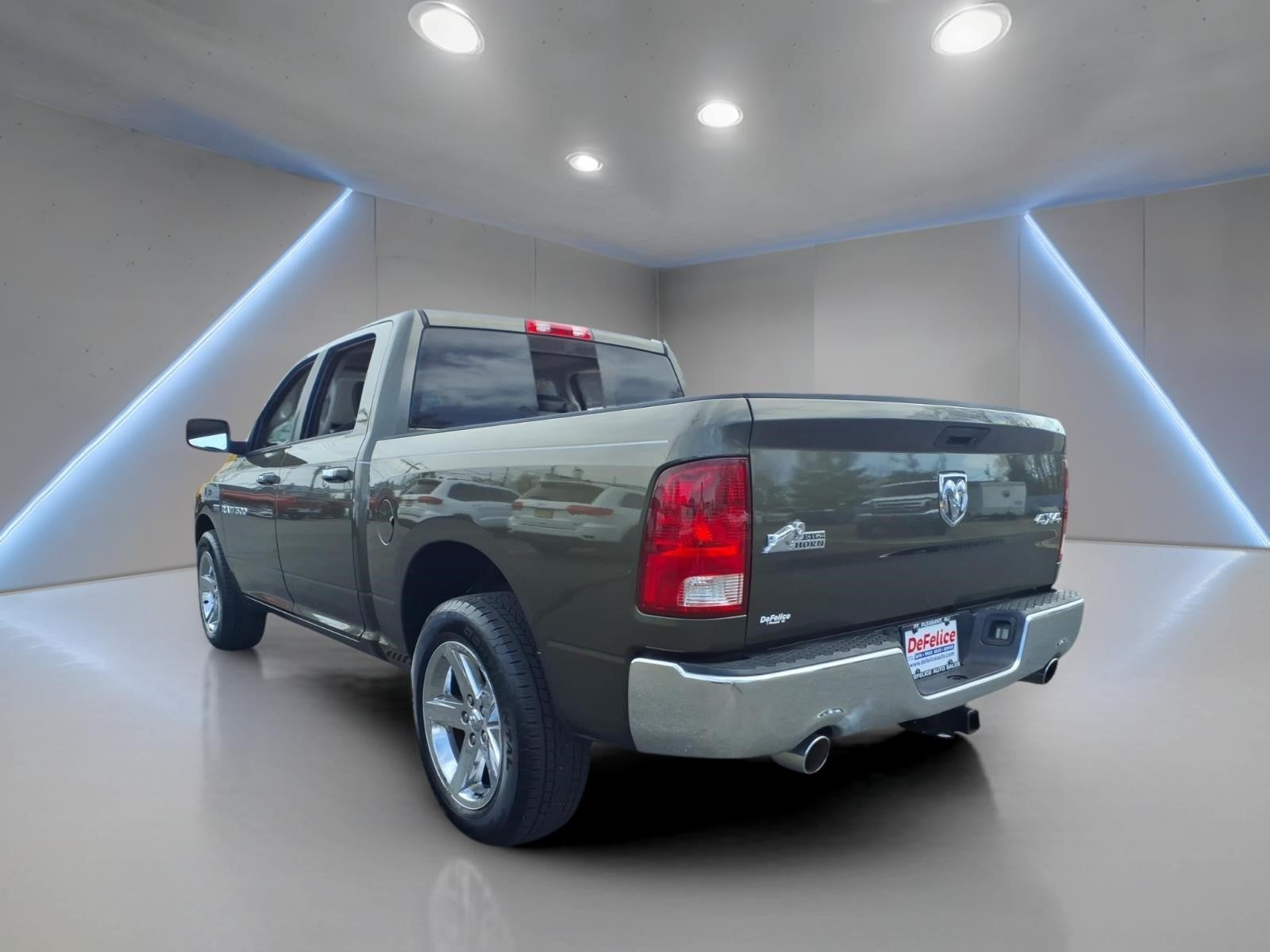2012 RAM 1500 4WD CREW CAB 140.5 BIG H