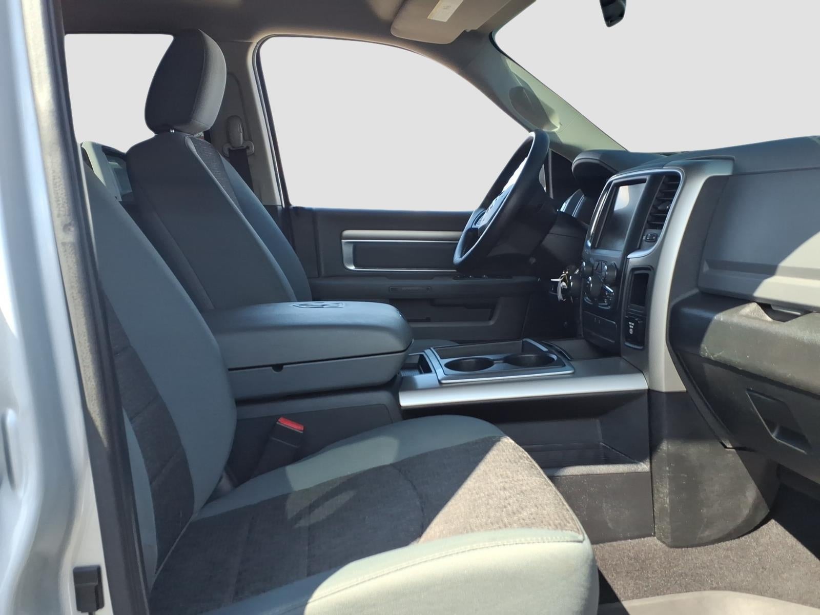 2014 RAM 1500 4WD QUAD CAB 140.5 BIG H