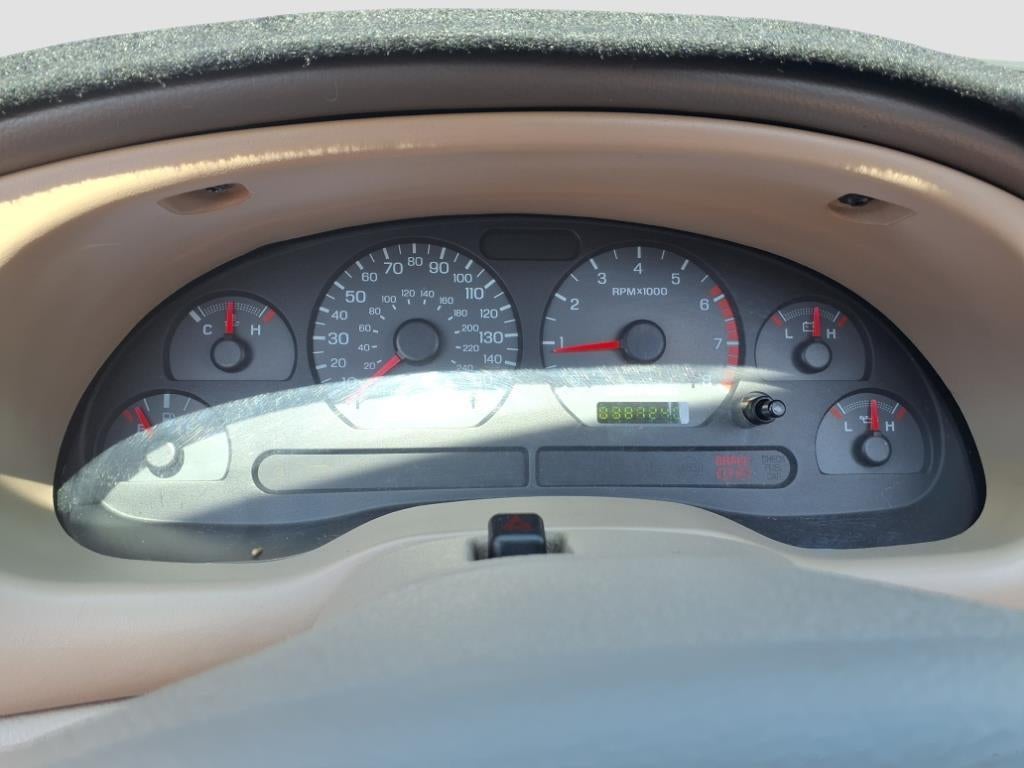 2004 Ford Mustang GT Deluxe