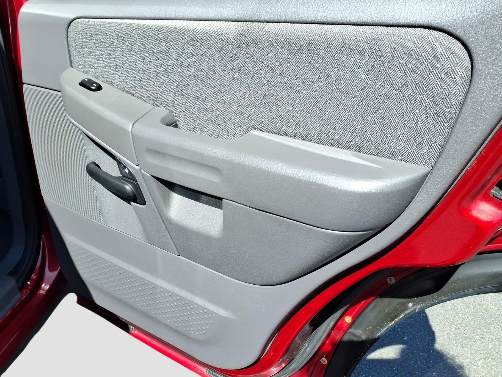 2005 Ford Explorer XLS