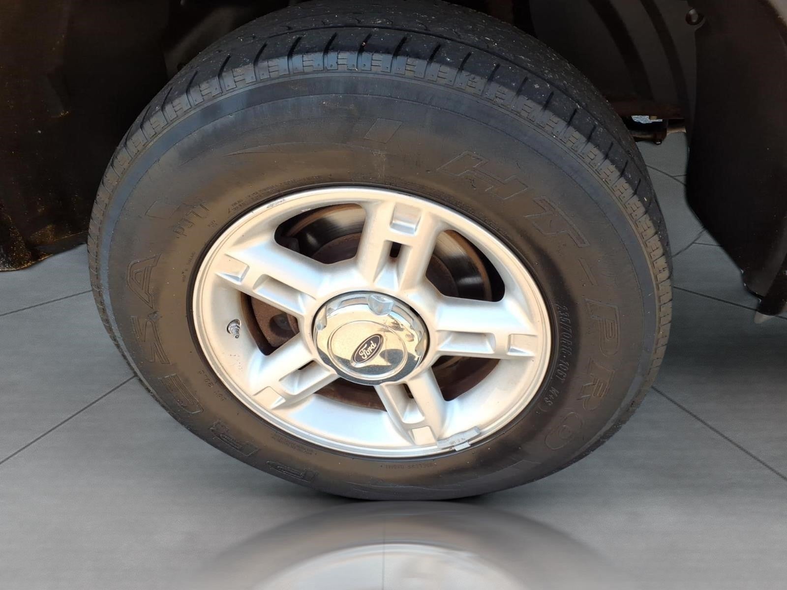 2005 Ford Explorer XLS