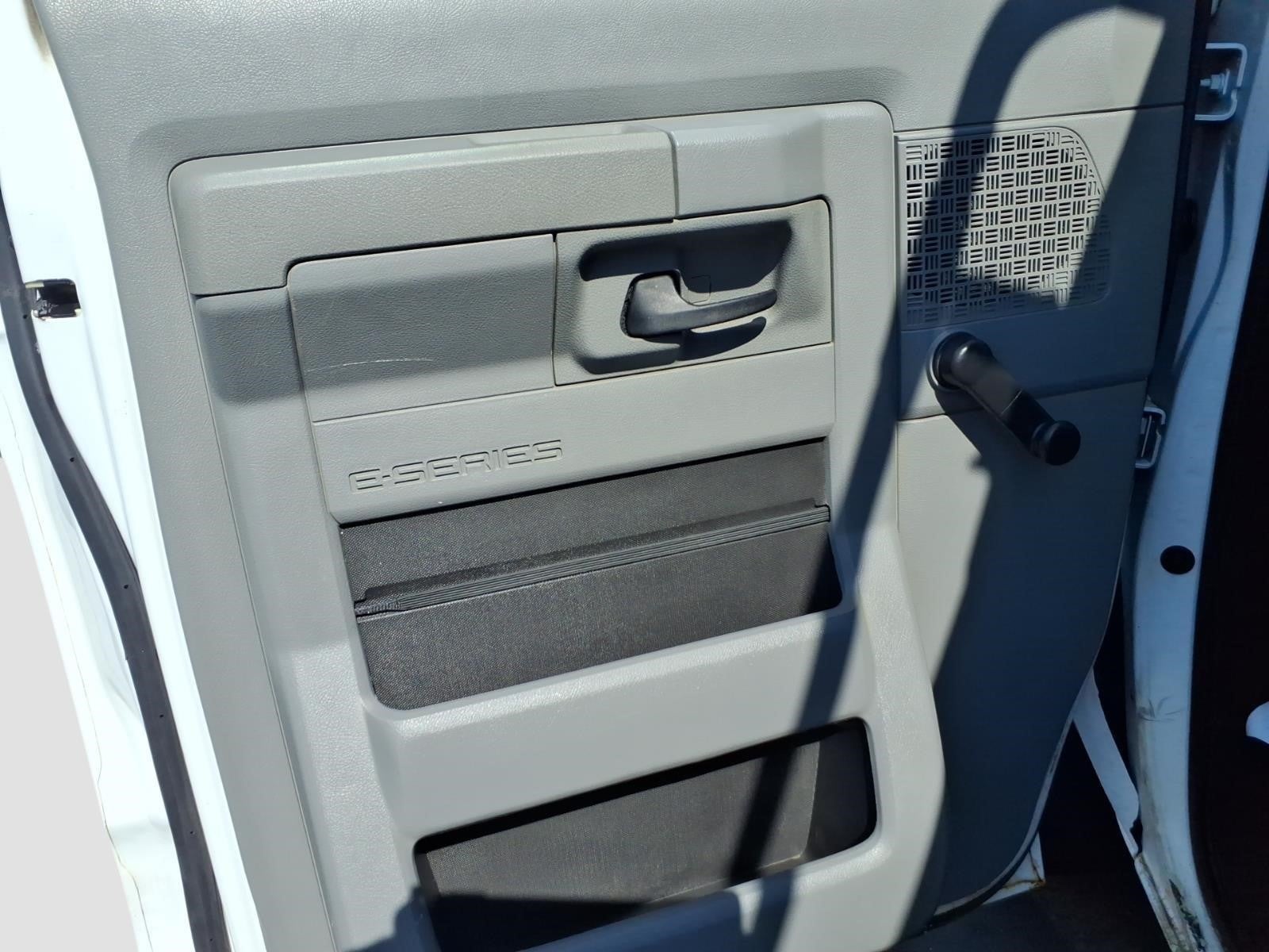 2014 Ford E-Series E-150