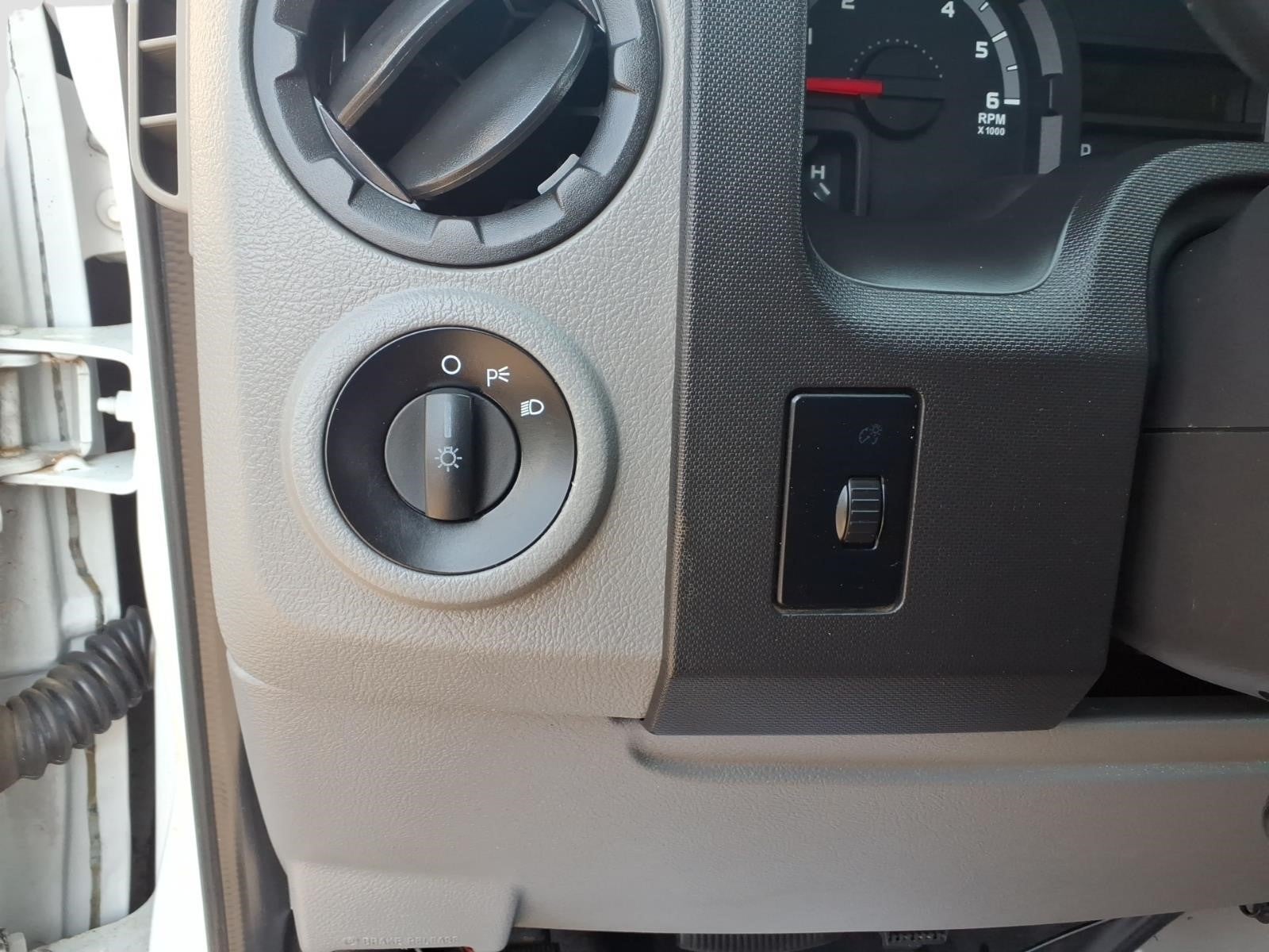 2014 Ford E-Series E-150