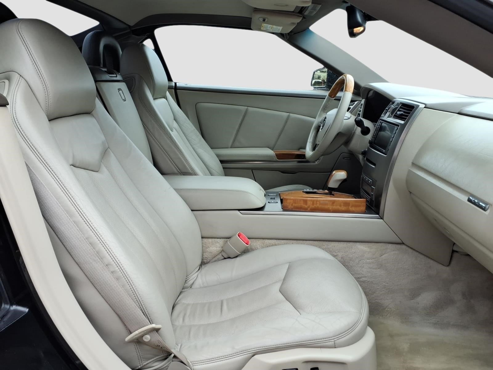 2005 Cadillac XLR Base