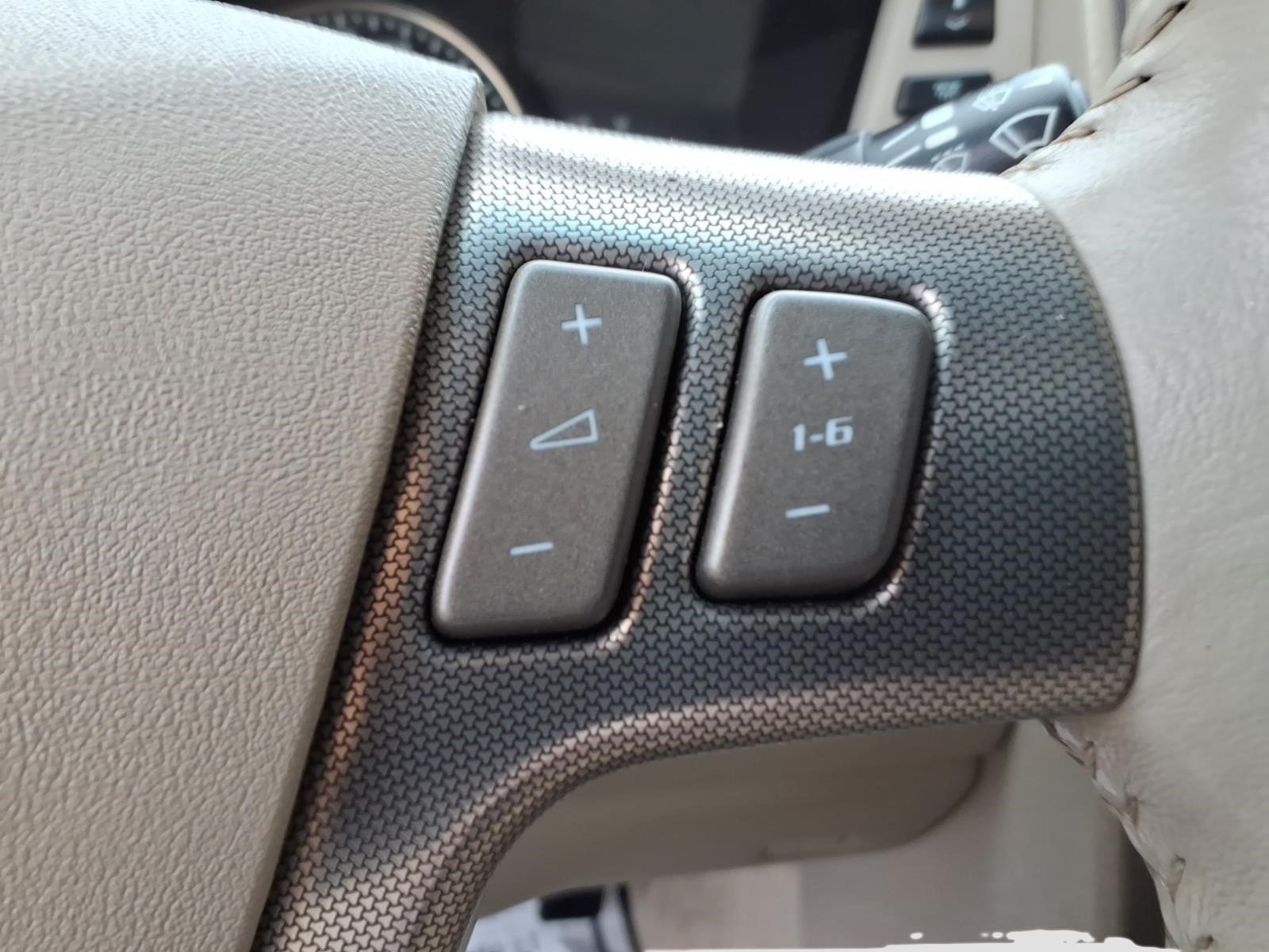 2005 Cadillac XLR Base
