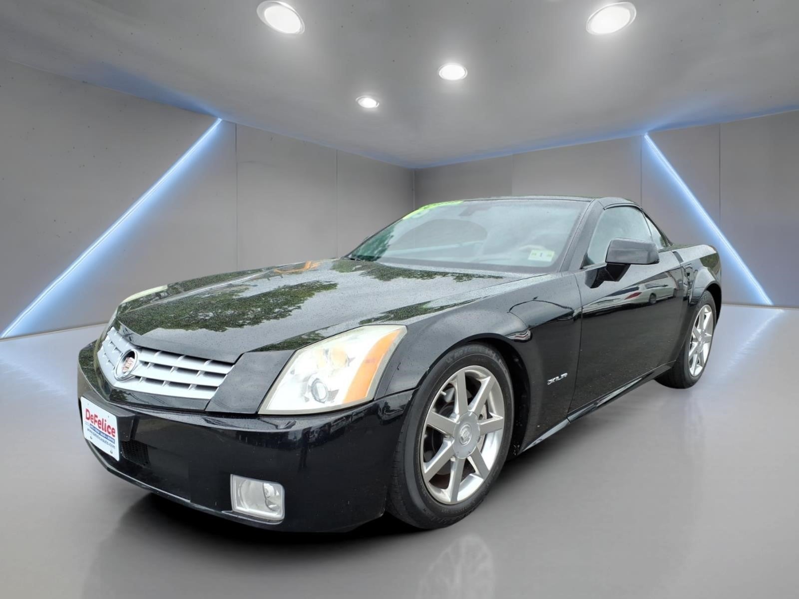2005 Cadillac XLR Base