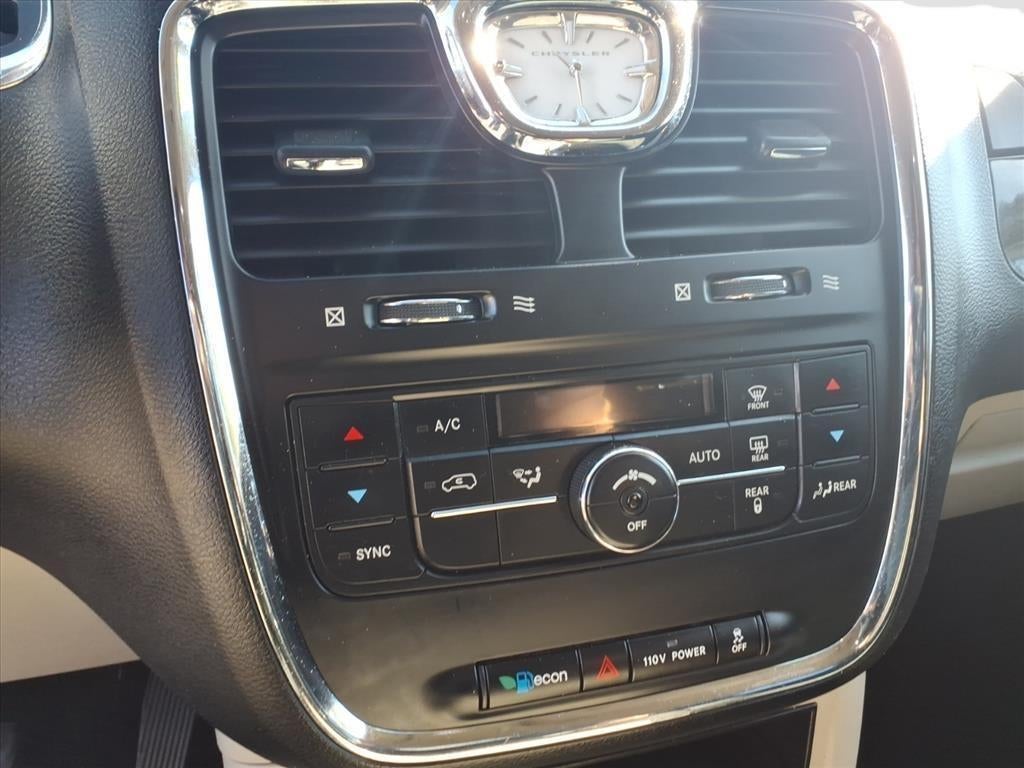 2011 Chrysler Town and Country Touring