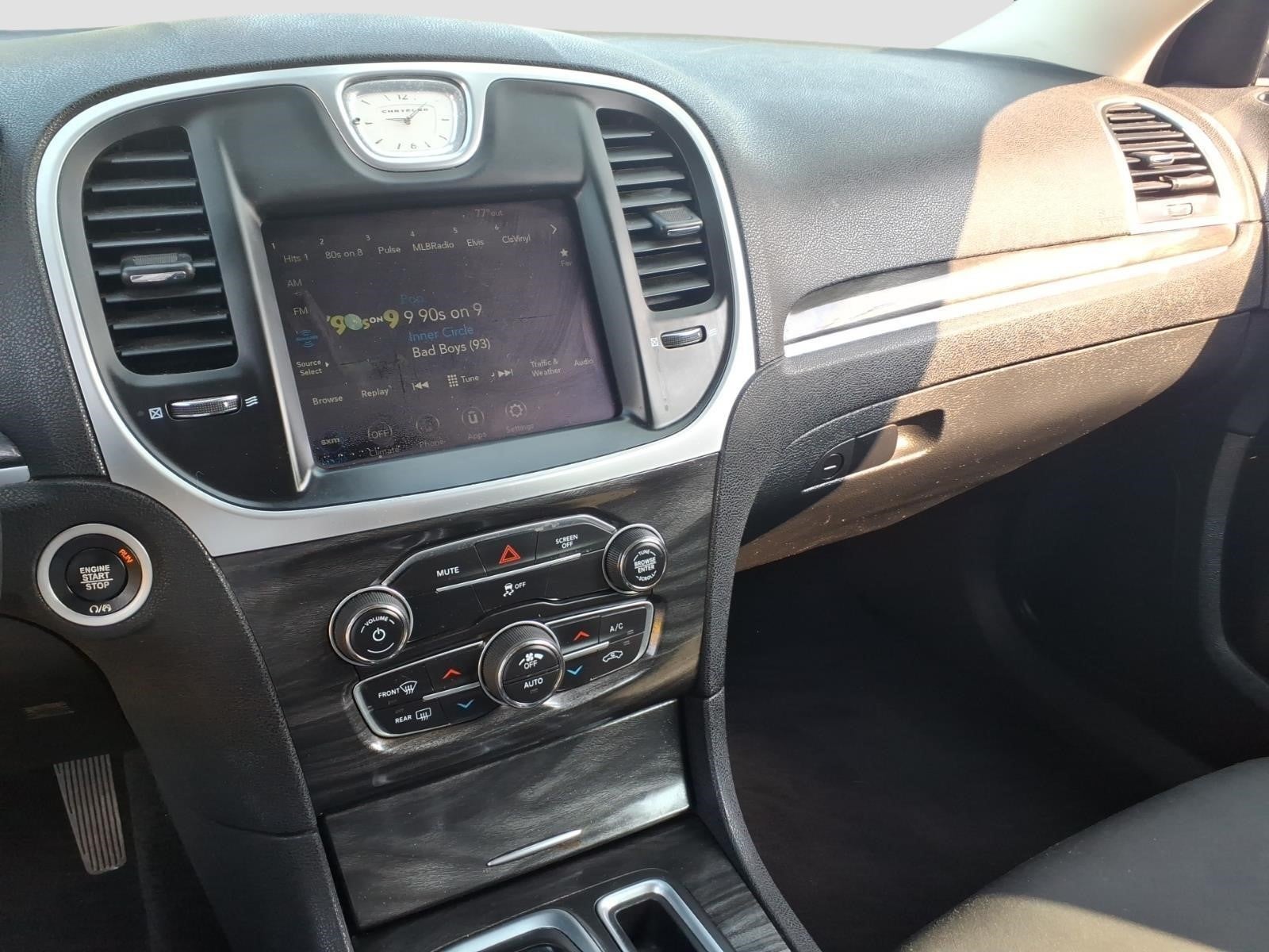 2020 Chrysler 300 Touring