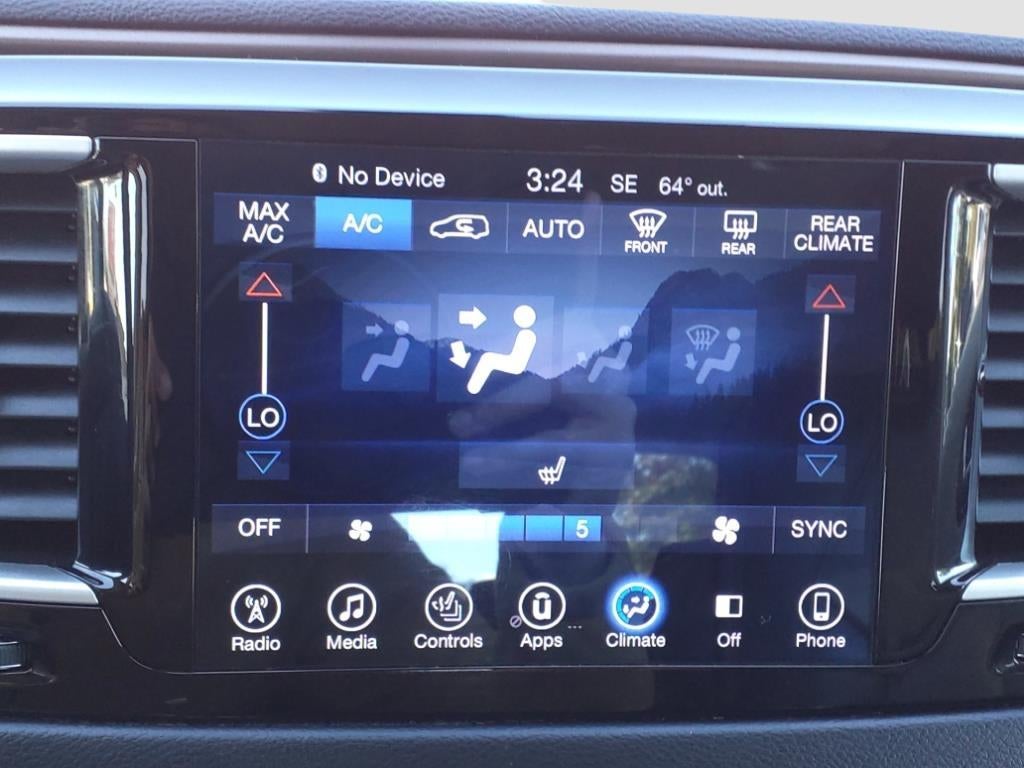 2017 Chrysler Pacifica Touring-L