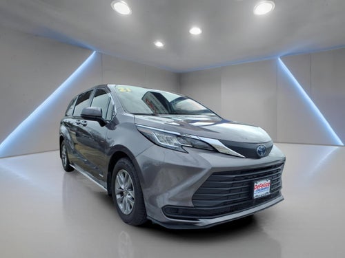 2021 Toyota Sienna LE 8-Passenger