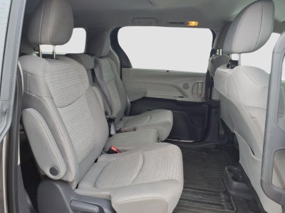 2021 Toyota Sienna LE 8-Passenger