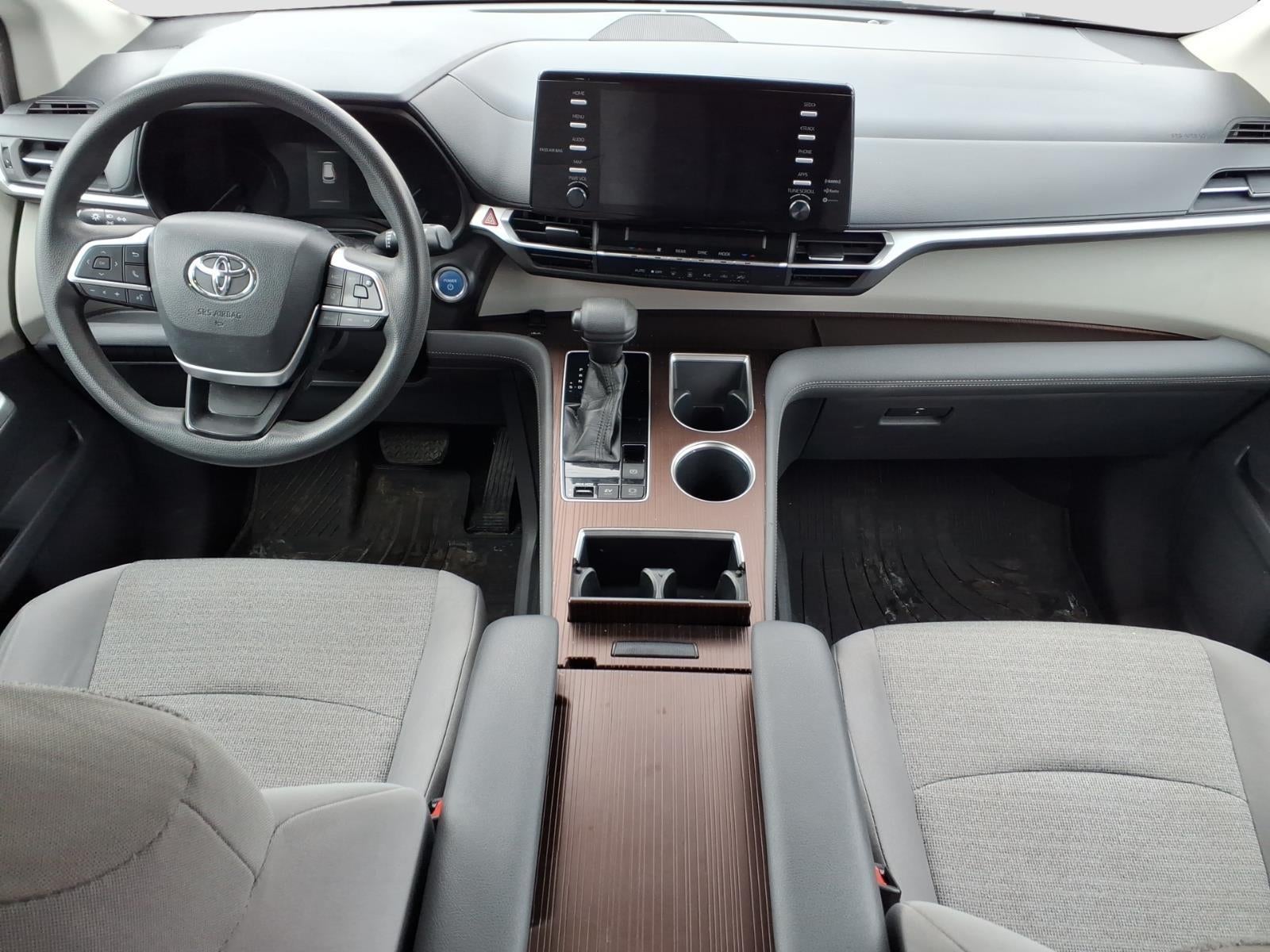 2021 Toyota Sienna LE 8-Passenger