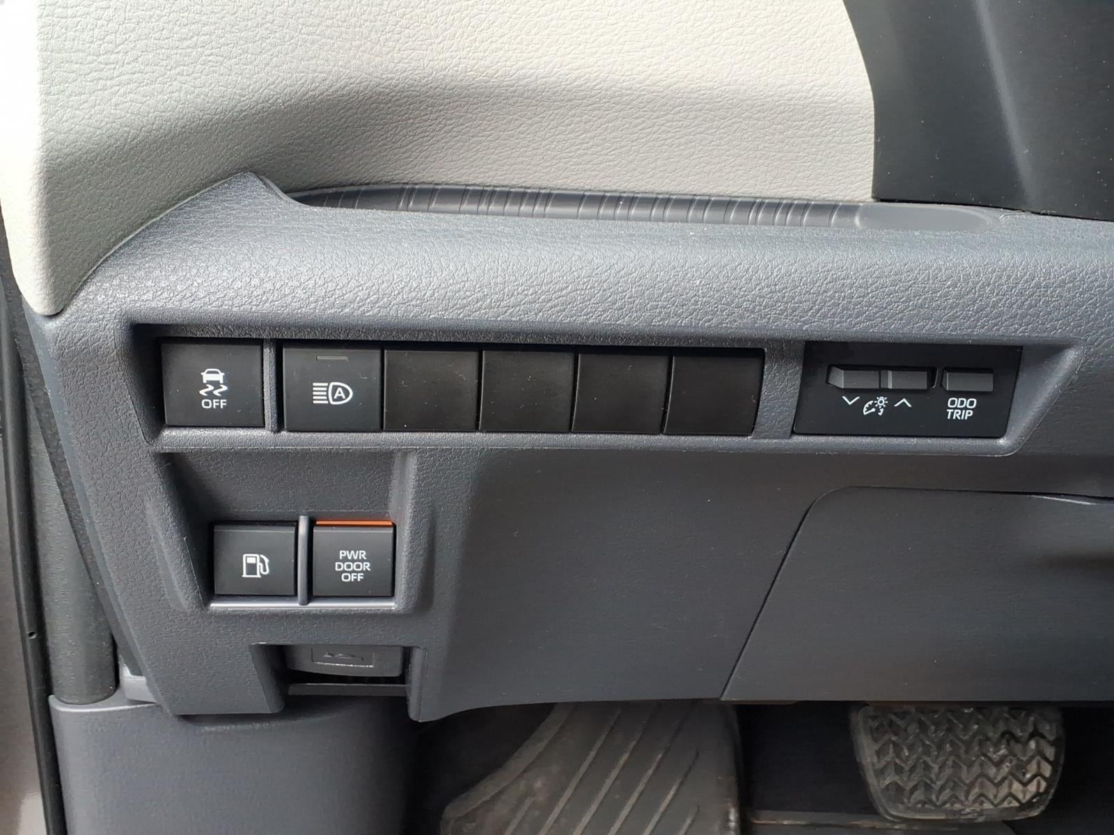 2021 Toyota Sienna LE 8-Passenger