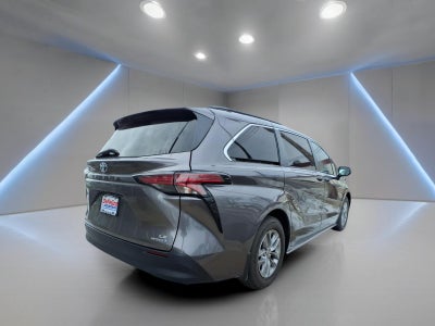2021 Toyota Sienna LE 8-Passenger