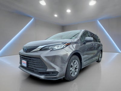 2021 Toyota Sienna LE 8-Passenger