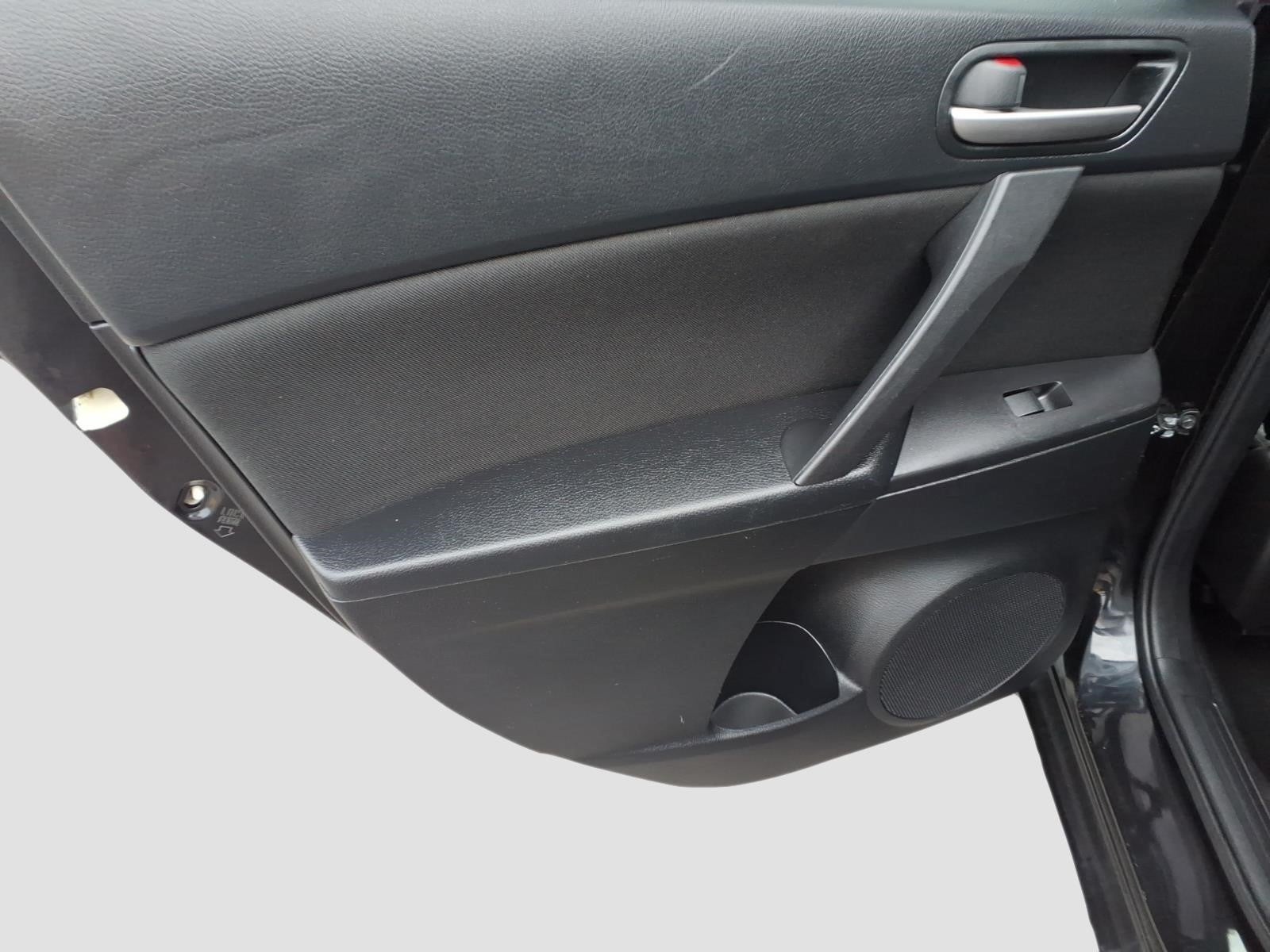 2013 Mazda Mazda3 i SV