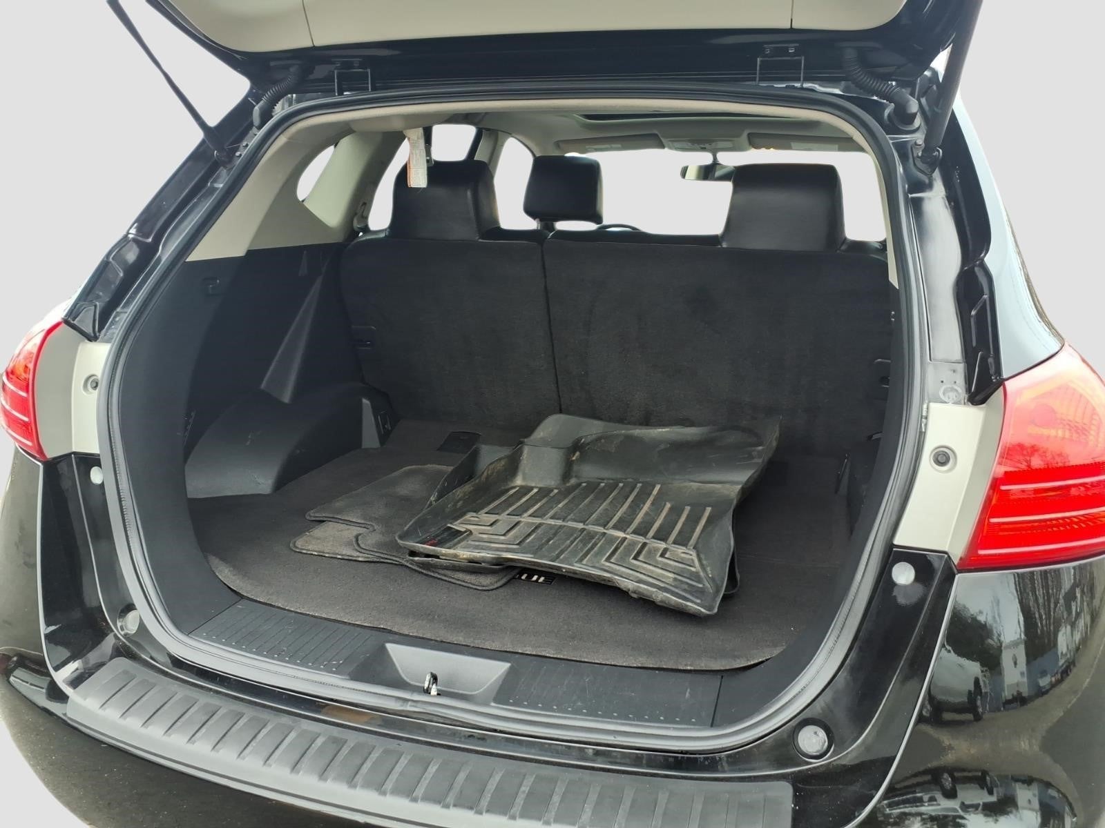 2012 Nissan Rogue SV w/SL Package