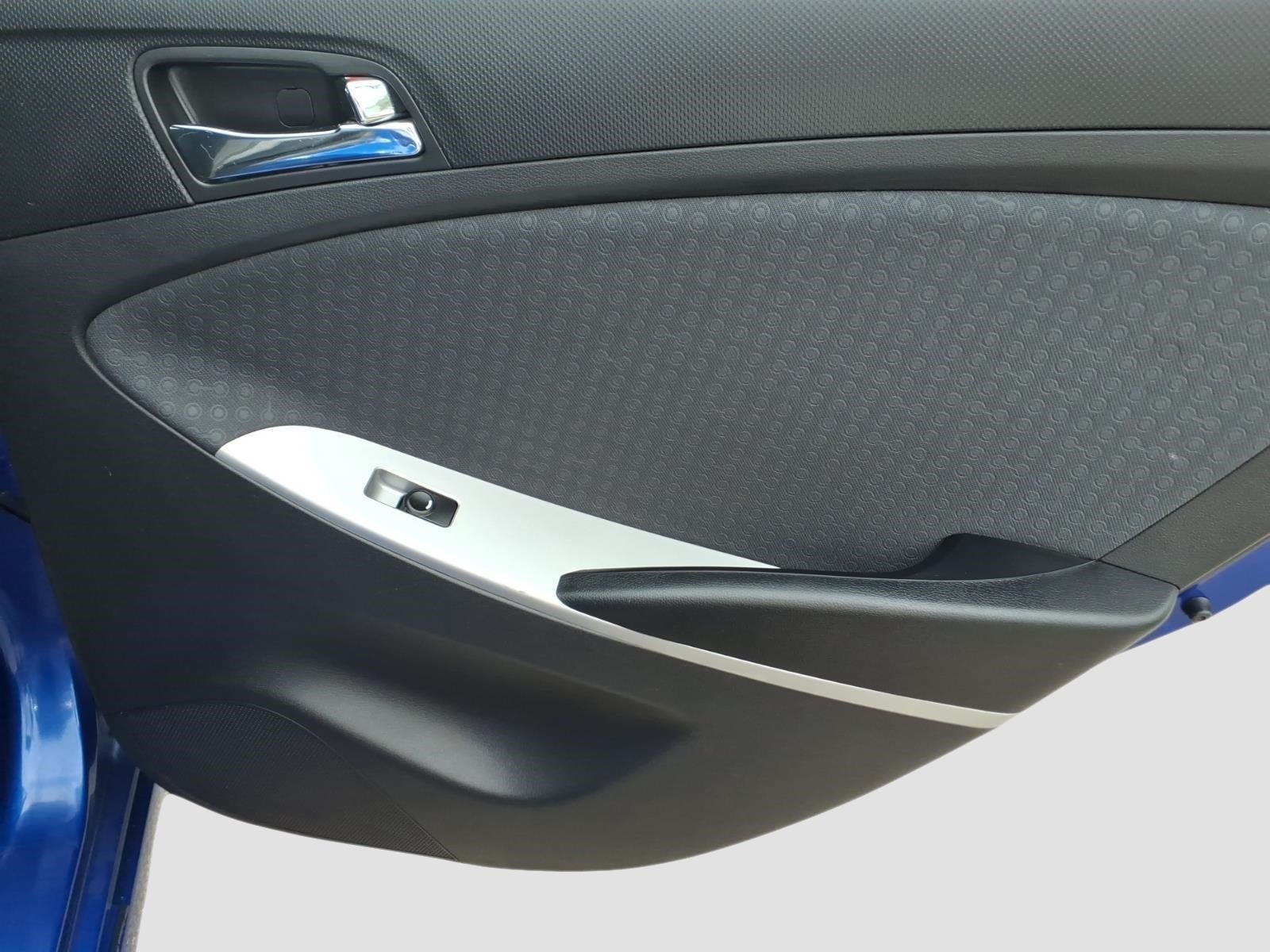 2013 Hyundai ACCENT SE