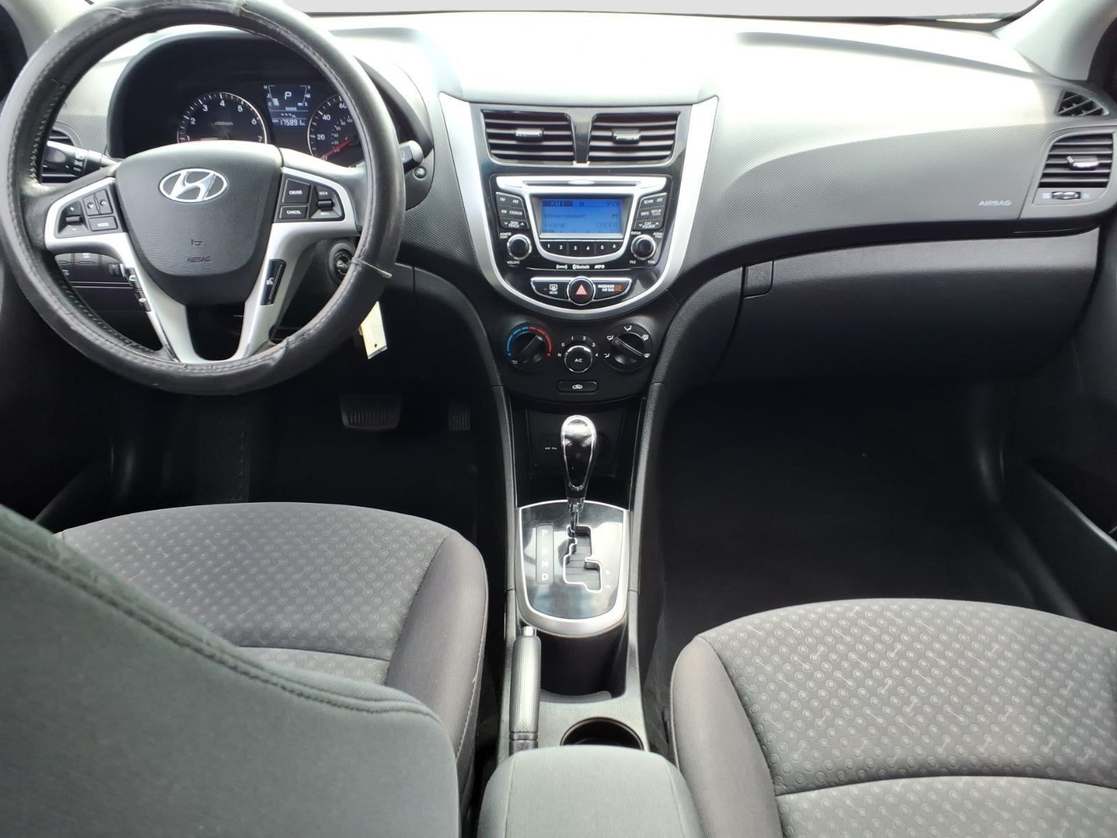 2013 Hyundai ACCENT SE