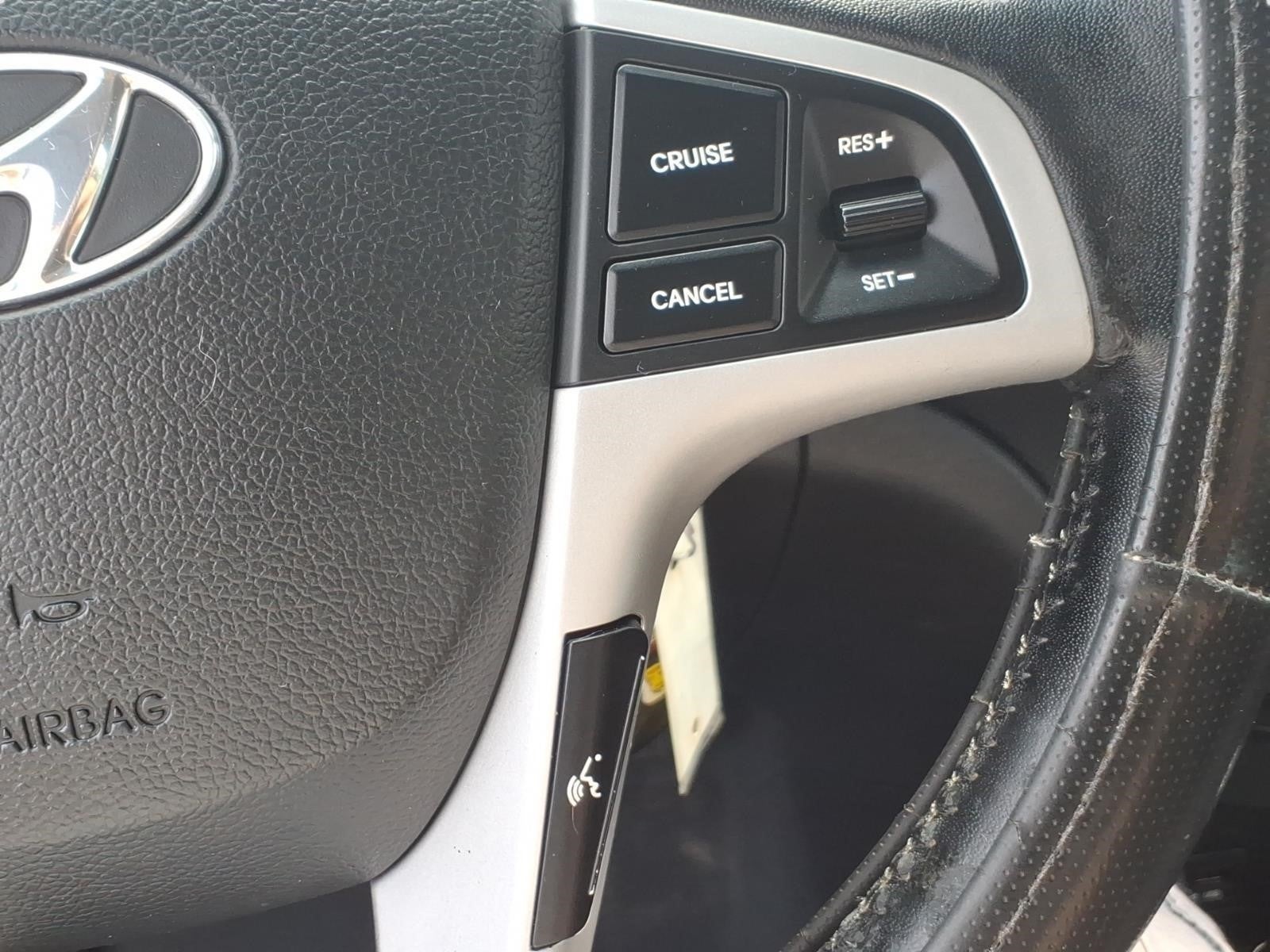 2013 Hyundai ACCENT SE