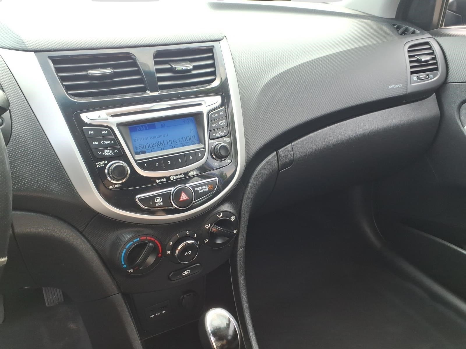 2013 Hyundai ACCENT SE