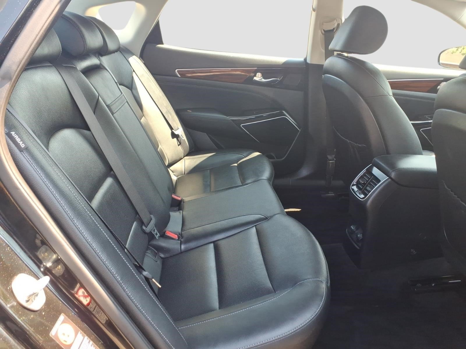 2019 Kia Cadenza Premium