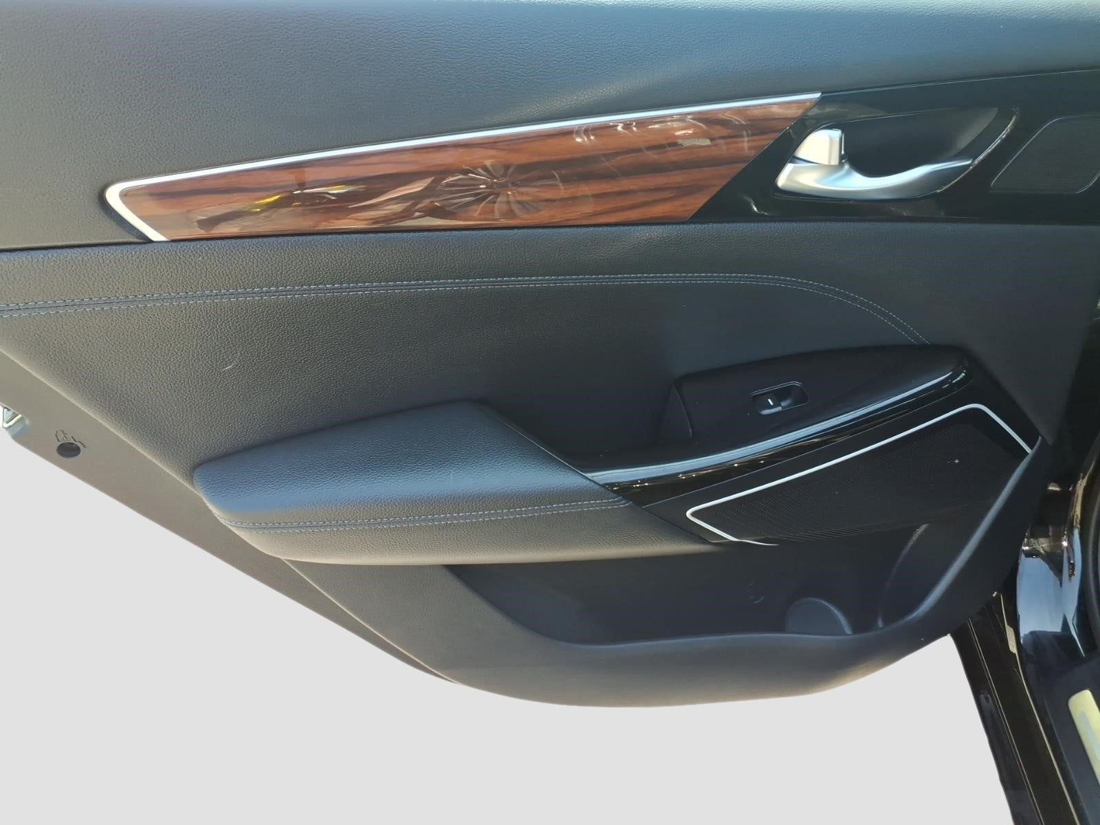 2019 Kia Cadenza Premium