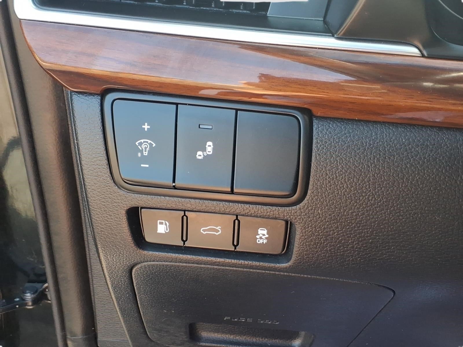 2019 Kia Cadenza Premium