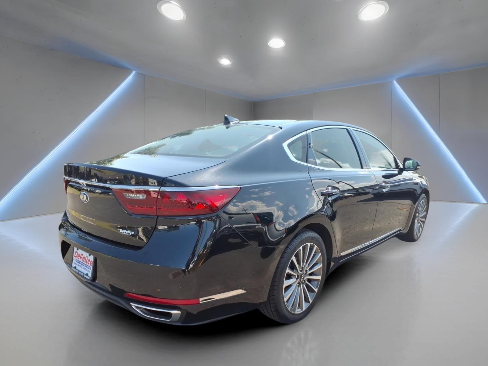 2019 Kia Cadenza Premium