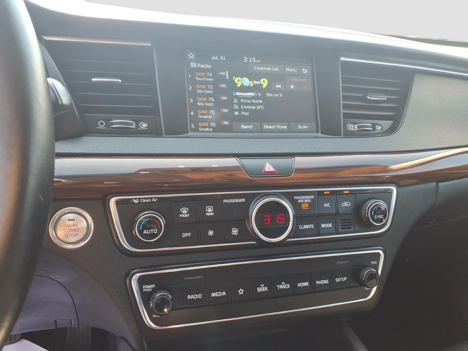 2019 Kia Cadenza Premium