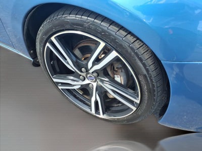 2017 Volvo S60 T6 R-Design Platinum